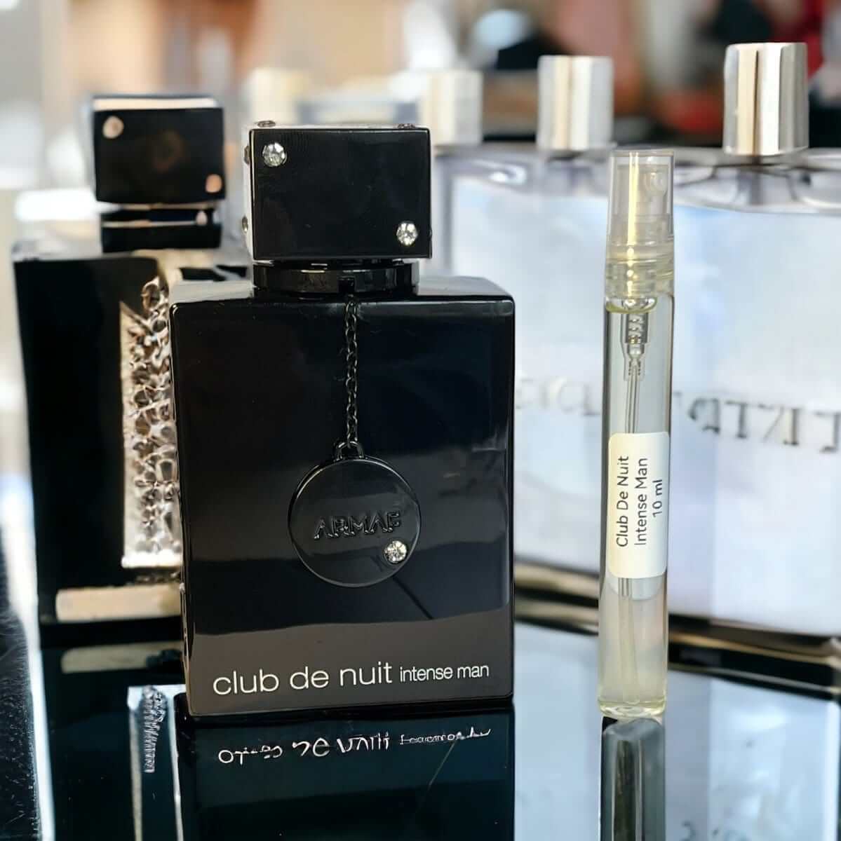 Mostra parfum bărbătesc – Club de Nuit Intense Man 10 ml