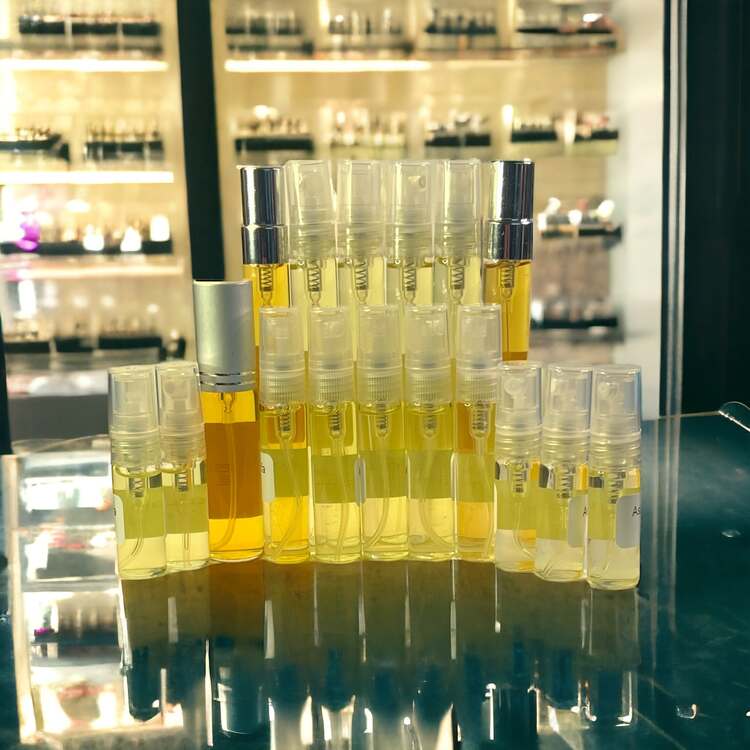 Mostre parfumuri arabesti originale – Alege aroma perfectă