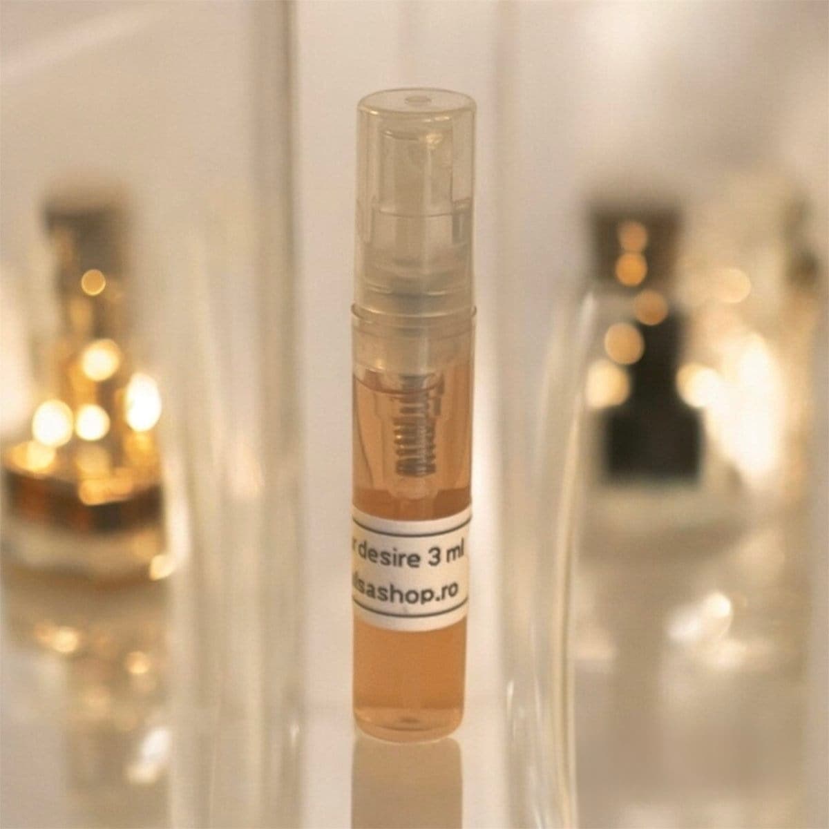 Mostra parfum Emir Fire Your Desire – Eleganță intensă